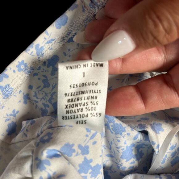 Mable at Anthropologie  Women's Floral Smocked Crop Top With Front Tie - Size La - Picture 3 of 4